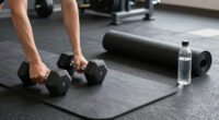 This Is The Dumbbell Workout A Personal Trainer Recommends For People Who Want To Build Strength Without Going To The Gym